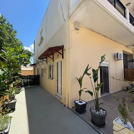 Unique 2 Apartment *