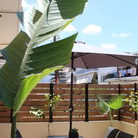 Unique 2 * 干尼亞